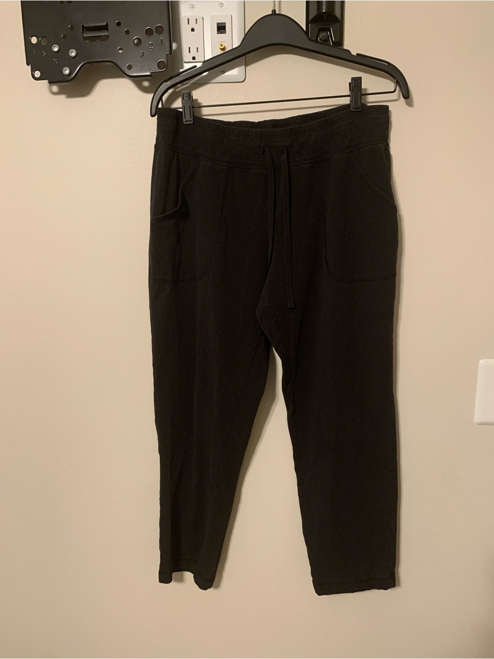 Woman’s Athletic Works Black Knit Drawstring Joggers. Size LP